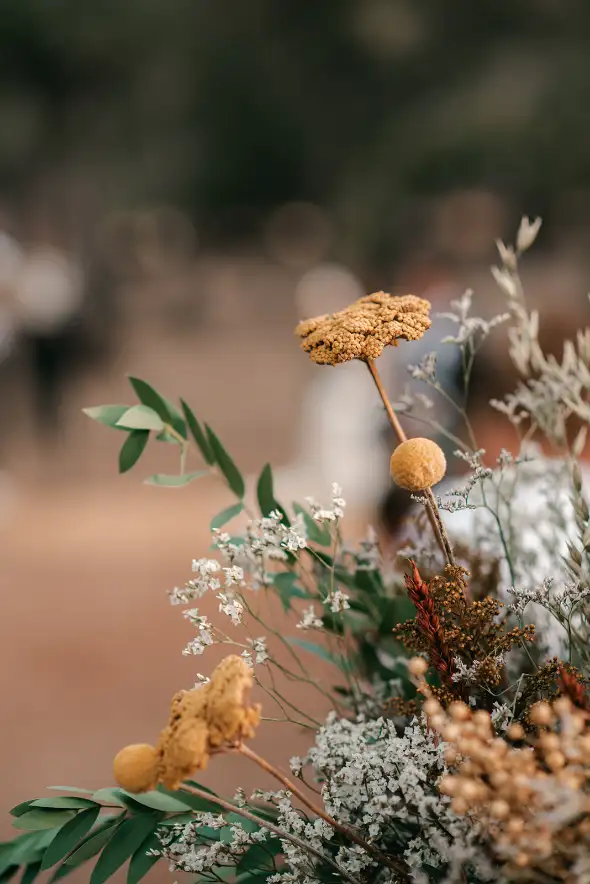 Centro de mesa para una boda con flores